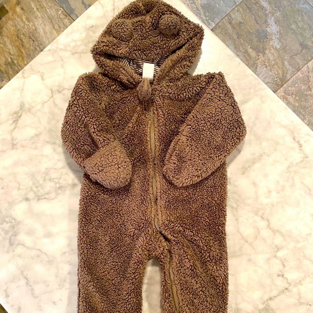 Carter’s fuzzy bear Sherpa Pram - 9 months